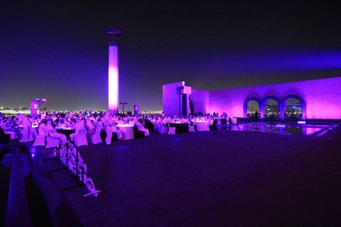 انطلاق حفل تدشين مركز قطر للشعر بمتحف الفن الإسلامي بحضور غفير من الشعراء والأدباء