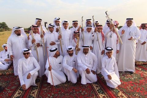 جانب من مشاركة مركز نوماس بفقرات متنوعة في روضة الشعر وتكريم خريجي مسابقة العقيد من قبل سعادة وزير الثقافة والرياضة