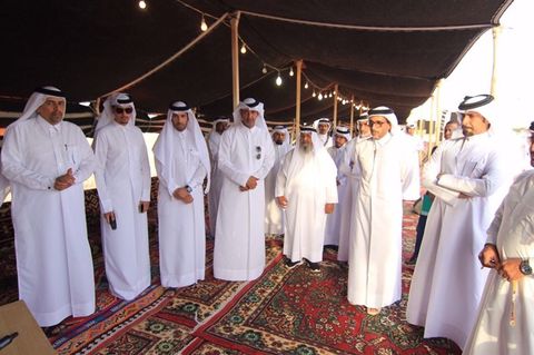 جانب من مشاركة مركز نوماس بفقرات متنوعة في روضة الشعر وتكريم خريجي مسابقة العقيد من قبل سعادة وزير الثقافة والرياضة